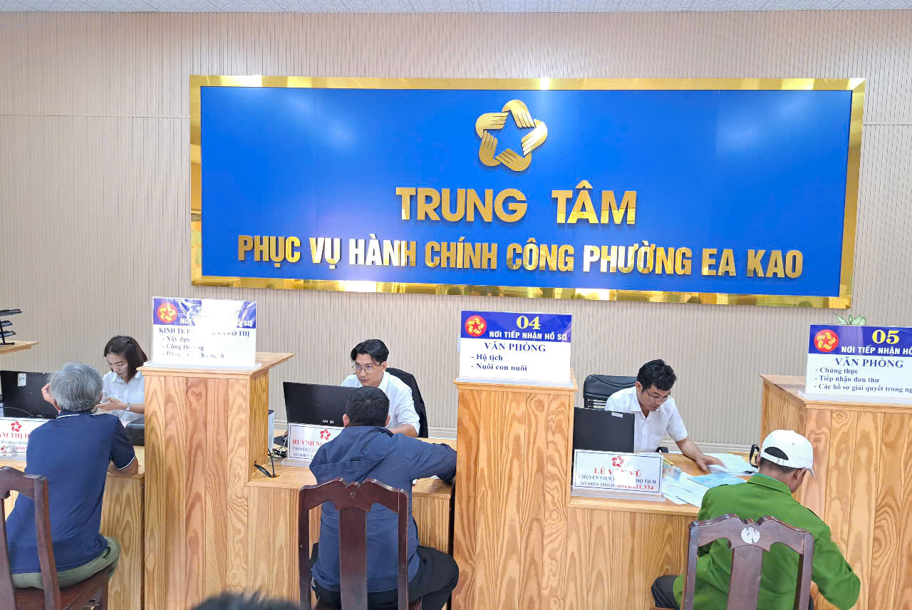 TRUNG TAM PHUV VU HCC EAKAO